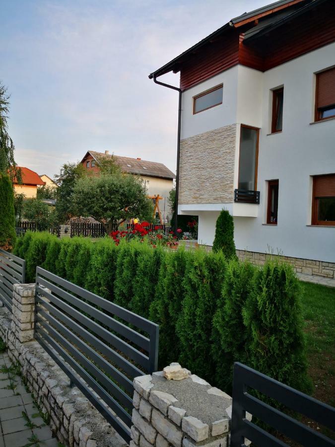 Accommodation Plitvice Korenica Esterno foto